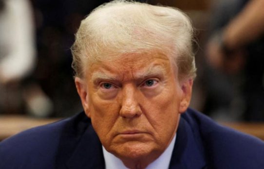 চীনের সহযোগিতার ঘোষণা,হরমুজ না খুলে যুদ্ধ শেষ করতে রাজি ট্রাম্প