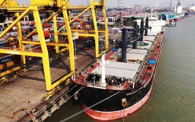 চট্টগ্রাম বন্দরে তেল নিয়ে ভিড়ছে আরও এক জাহাজ