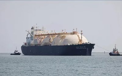 তেল ও গ্যাসবোঝাই জাহাজ এসেছে চাহিদার অর্ধেক