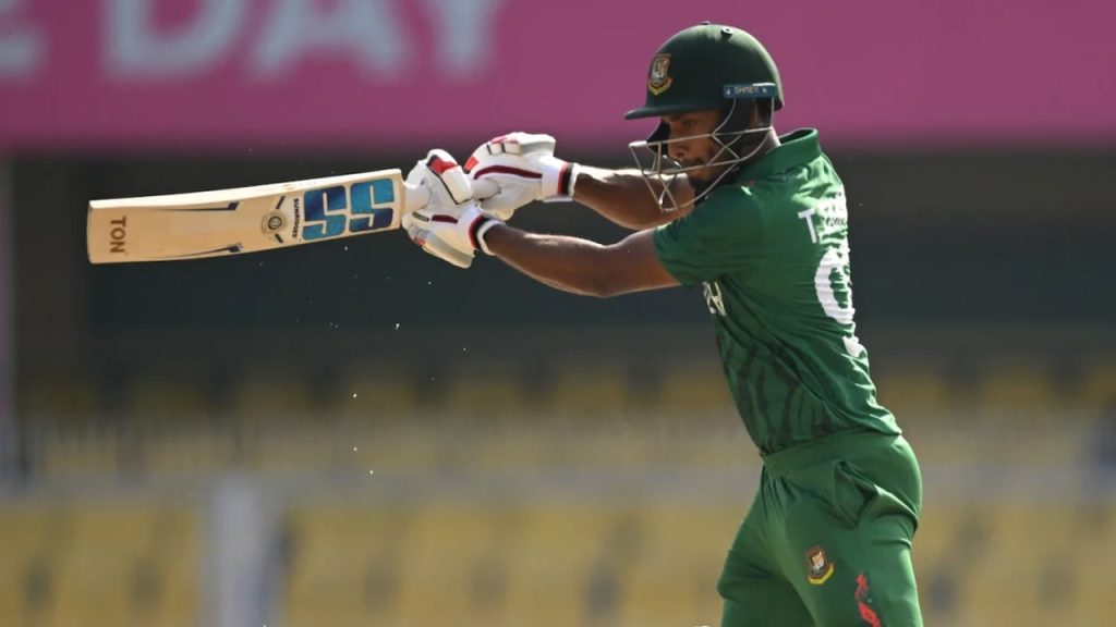 ছক্কা মেরে তানজিদ তামিমের প্রথম সেঞ্চুরি