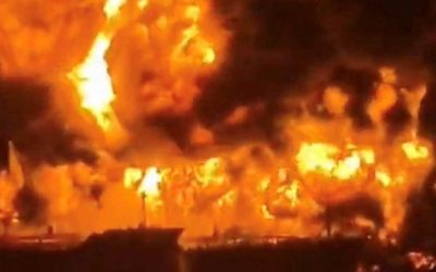 ইরানের হামলায় ইরাকের কাছে জ্বলছে ২ তেলের ট্যাংকার