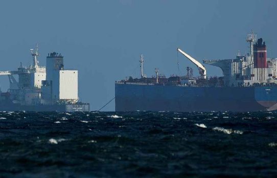 বিপিসির মোংলা জেটিতে ভেড়ে না জাহাজ, ফাঁকা তেলের ট্যাংক