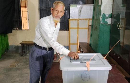 বগুড়া-৬ ও শেরপুর-৩ আসনে ভোট শুরু