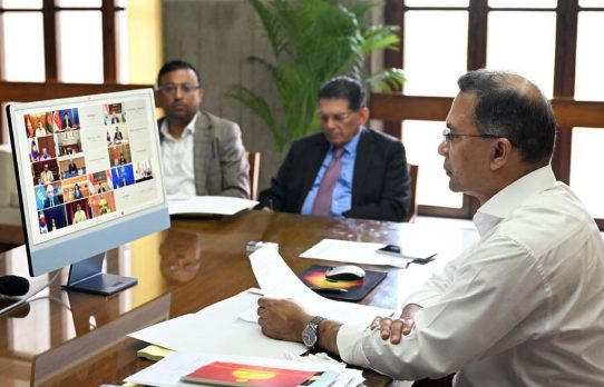 জ্বালানি সংকট মোকাবিলায় ২ বিলিয়ন ডলার সহায়তা চাইলেন প্রধানমন্ত্রী