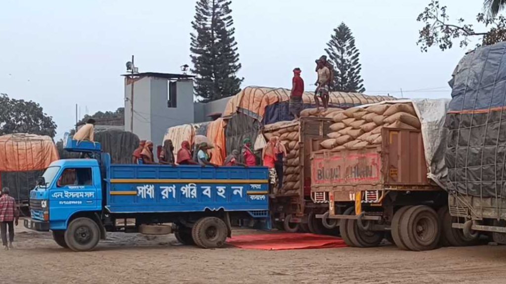 পণ্য পরিবহন ও যাতায়াতে খরচ বাড়ছে