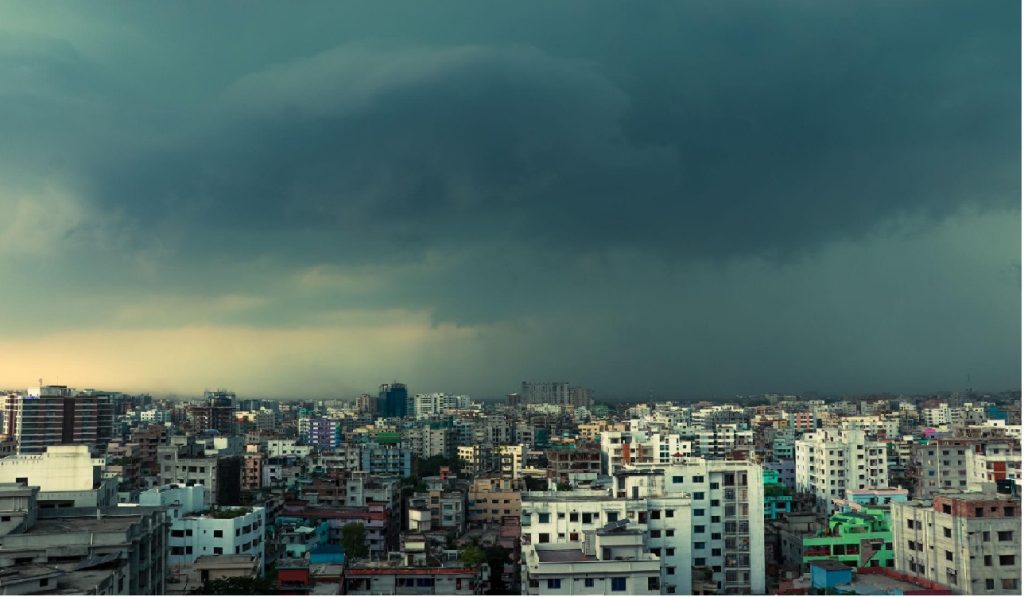 অবশেষে ঢাকায় বৃষ্টির সম্ভাবনা,কমবে গরম