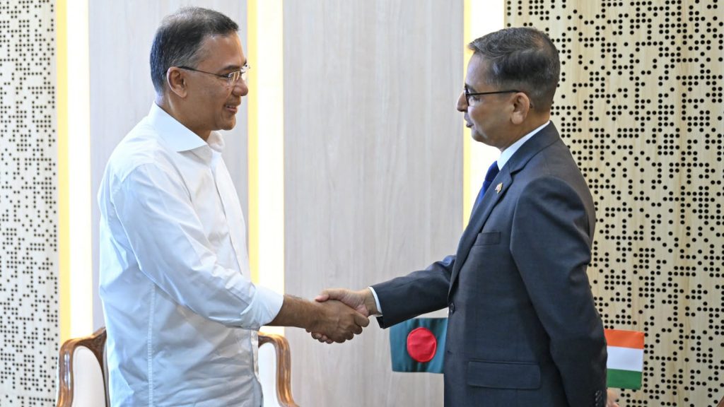প্রধানমন্ত্রীর সঙ্গে ভারতীয় হাইকমিশনারের সাক্ষাৎ
