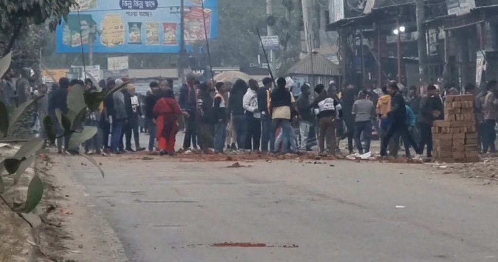 মাদারীপুরে সংঘর্ষ,অর্ধশতাধিক হাতবোমা ও ককটেল বিস্ফোরণ