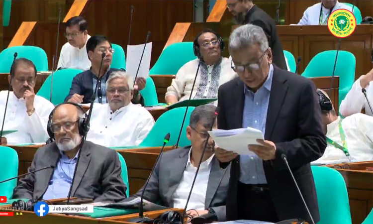 ঋণের চাপে বেসরকারি খাত দুর্বল,ঘাটতি কমাতে কাজ করছে সরকার: অর্থমন্ত্রী