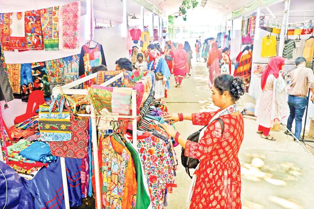 অবিক্রীত রয়ে গেছে ১৩ হাজার কোটি টাকার বৈশাখী পণ্য