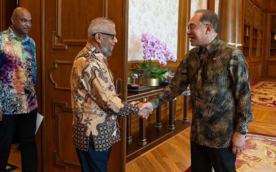 চাহিদা অনুযায়ী শ্রমবাজার খুলতে রাজি মালয়েশিয়া