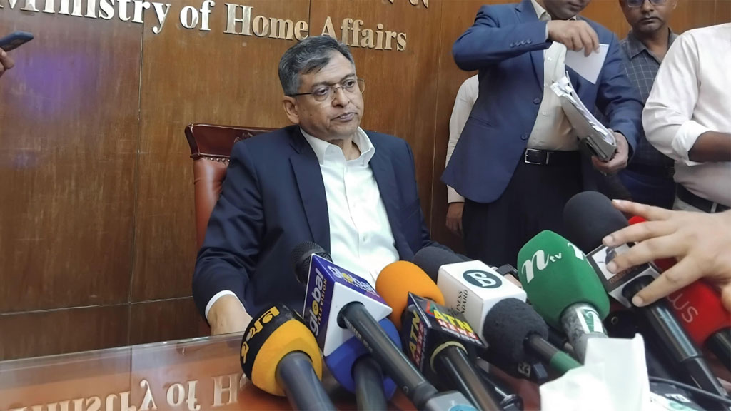 আইন অনুযায়ী মাঠে থাকা সেনাবাহিনীকে ধাপে ধাপে তুলে নেওয়া হবে:স্বরাষ্ট্রমন্ত্রী