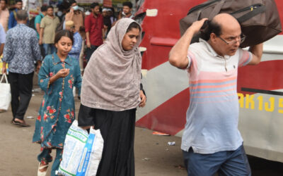 বাসভাড়া বেশি নেওয়ার অভিযোগ, চলছে অভিযানও