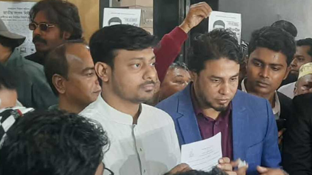 শেখ হাসিনা দেশে আসলে প্রথম গুলি চালাবে তারেক রহমানের ওপর: নাসীরুদ্দীন পাটওয়ারী
