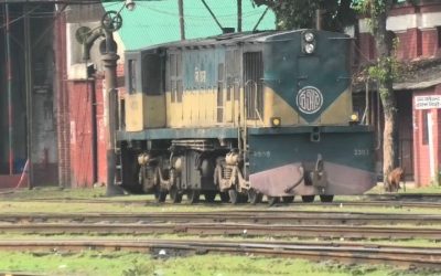 মেয়াদোত্তীর্ণ ইঞ্জিনে খুঁড়িয়ে চলছে লালমনিরহাট রেলসেবা