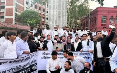 ভোটে বিএনপি, বর্জন করে আ.লীগ-জামায়াতপন্থীদের বিক্ষোভ