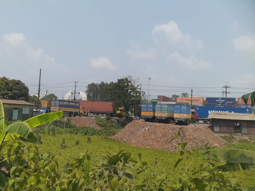 সীতাকুণ্ডে দুইশত বছরের পুরোনো পুকুর ভরাট করে পার্কিং নির্মাণ!