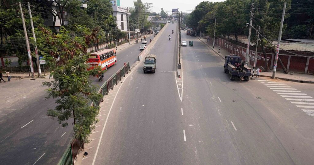 ঈদের টানা ছুটিতে ফাঁকা ঢাকা, নেই চিরচেনা যানজট