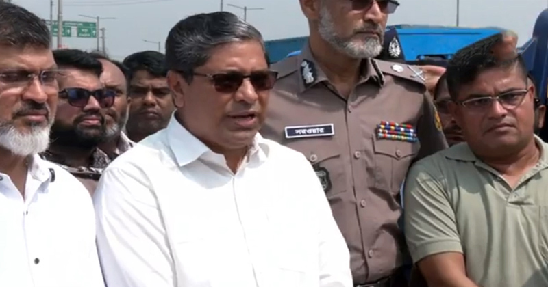 কর্তৃপক্ষের নির্ধারিত স্থানের বাইরে যত্রতত্র পশুর হাট বসানো যাবে না