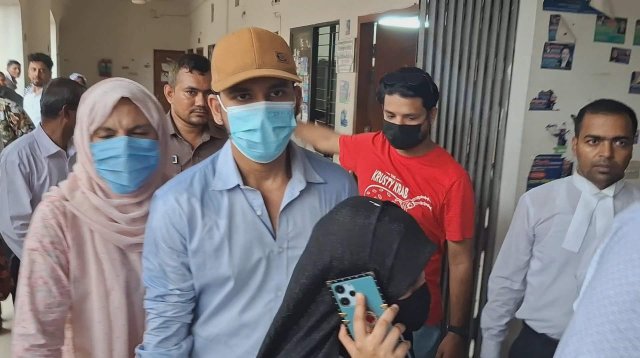 আত্মহত্যায় প্ররোচনার মামলায় কারাগারে অভিনেতা আলভী