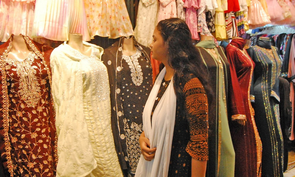 সন্ধ্যা ৭টায় দোকান বন্ধ নয়, সরকারকে বিকল্প ভাবতে হবে