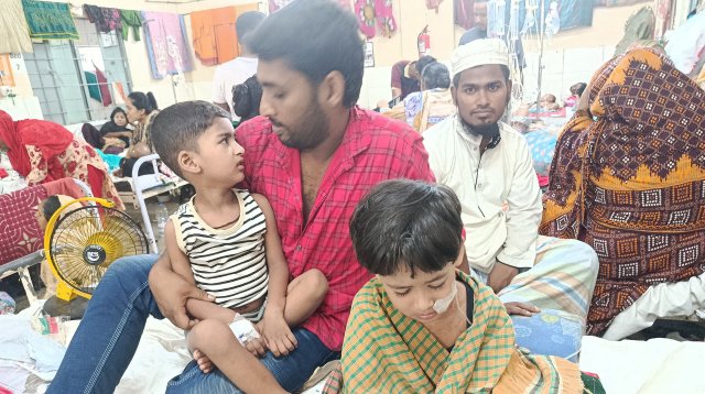 চট্টগ্রামে হামের ‘হটস্পট’ ৯ ওয়ার্ড, হাসপাতালে জায়গা নেই