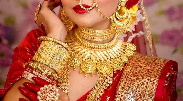 টানা চারবার কমার পর আজ বাড়ল সোনার দাম