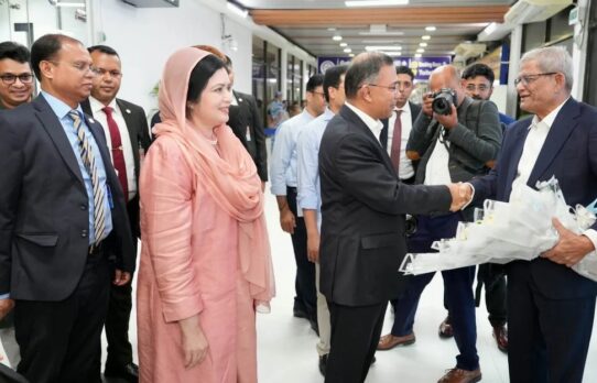 দেশে পৌঁছেছেন প্রধানমন্ত্রী
