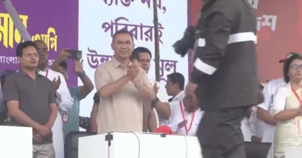 শ্রীমঙ্গলে অনুষ্ঠান মঞ্চে প্রধানমন্ত্রী