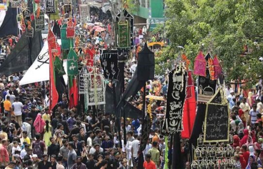 হোসেনি দালান থেকে শুরু হয়েছে তাজিয়া মিছিল
