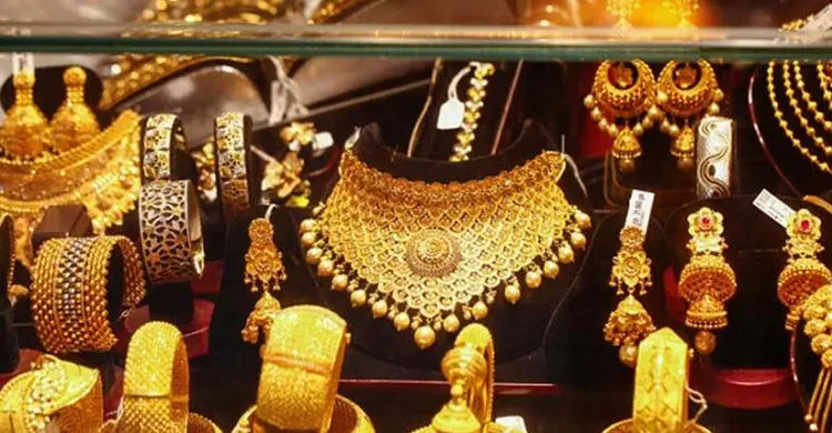 দেশের বাজারে আরও কমল স্বর্ণের দাম