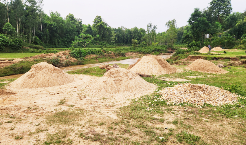 শেরপুরের গারো পাহাড়ে অভিযানেও থামছে না অবৈধ বালু উত্তোলন