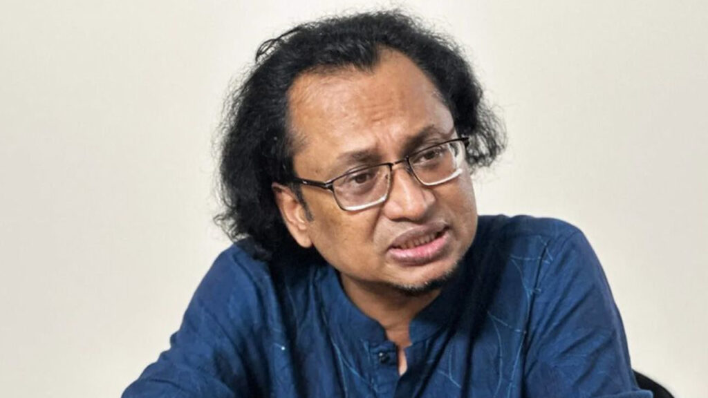 দিল্লি বিমানবন্দর থেকে ফিরে আসছেন প্রধানমন্ত্রীর তথ্য উপদেষ্টা