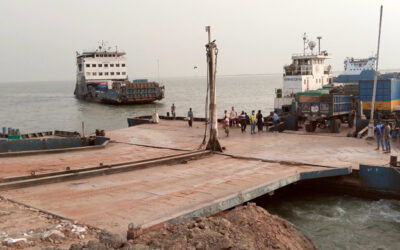 আধা ঘণ্টা পর পাটুরিয়া-দৌলতদিয়া নৌরুটে ফেরি চলাচল শুরু