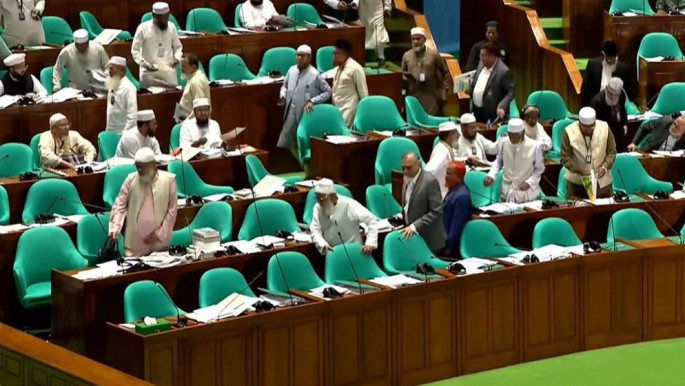 সংসদে বক্তব্য দেওয়ার ন্যায্য সময় না পাওয়ার অভিযোগে বিরোধী দলের ওয়াকআউট