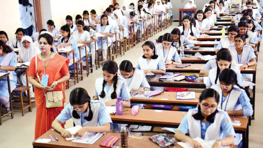 এইচএসসিতে বসছে পৌনে ১৩ লাখ শিক্ষার্থী