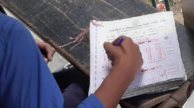 বদলে যাচ্ছে পাবলিক পরীক্ষার খাতা মূল্যায়ন পদ্ধতি