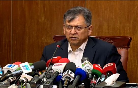 শিক্ষার্থীদের সামনে রেখে কেউ কেউ ঘোলা পানিতে মাছ শিকার করতে চায়: স্বরাষ্ট্রমন্ত্রী