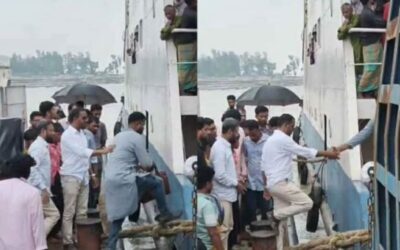 এমপি হান্নান মাসউদকে নিতে মাঝ নদী থেকে ঘুরলো ফেরি
