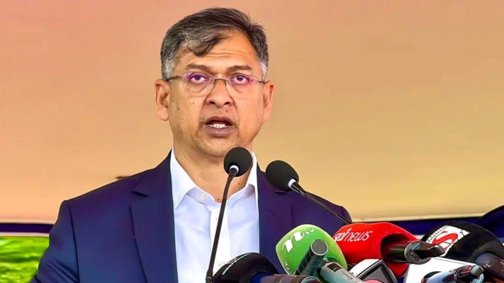 রাষ্ট্রপতি পদত্যাগ করছেন কি না, তাকেই জিজ্ঞেস করুন: স্বরাষ্ট্রমন্ত্রী