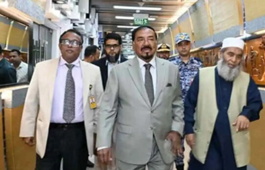 খামেনির জানাজায় অংশ নিতে ঢাকা ছাড়লেন স্পিকার