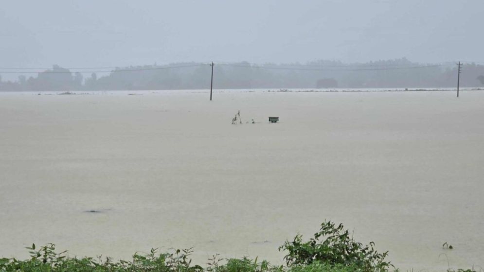 কক্সবাজারে বন্যার পানিতে নৌকা ডুবে দুই বোনের মৃত্যু