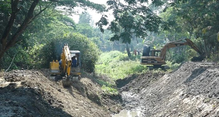 ময়মনসিংহে খাল পুনর্খনন কর্মসূচি: কোটি টাকার প্রকল্পে অনিয়মের অভিযোগ