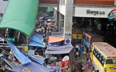 স্বপ্নের মেট্রোরেল স্টেশনের নিচে এখন হাটবাজার
