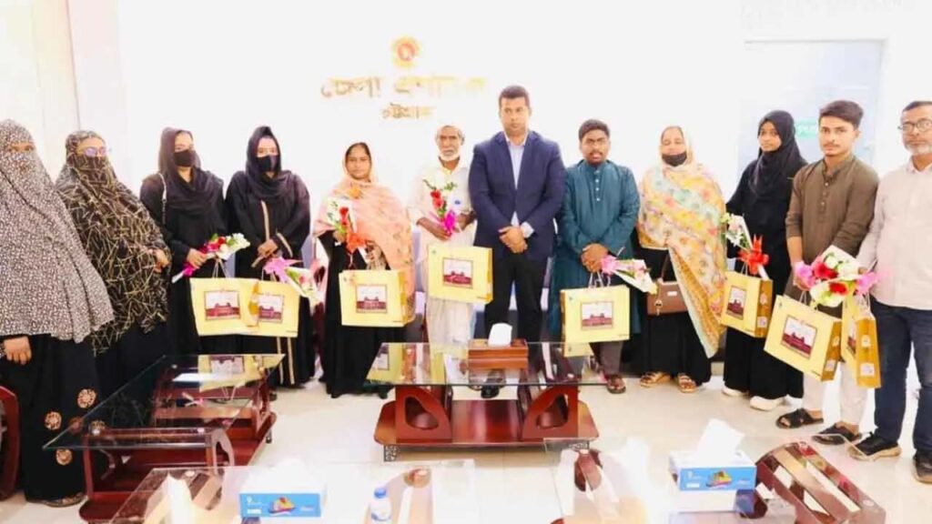 জুলাই শহীদদের স্বজনের সঙ্গে মতবিনিময় চট্টগ্রামের জেলা প্রশাসকের
