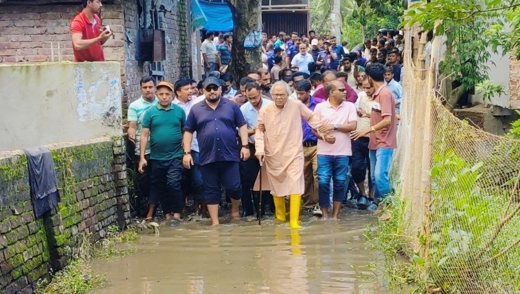 সাবেক রাষ্ট্রপতির বাড়ির রাস্তার জন্য হাওরের পরিবেশ ধ্বংস করা হয়েছে