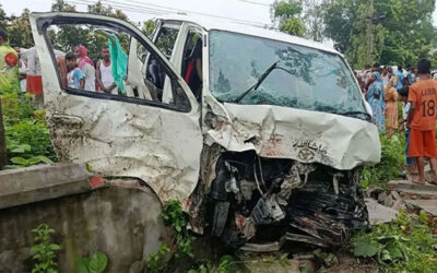 কনে নিয়ে ফেরার পথে মাইক্রোবাস খাদে, শিশুসহ নিহত ২