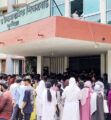কুমিল্লা শিক্ষাবোর্ডের মূলফটক বন্ধ করে শিক্ষার্থীদের বিক্ষোভ