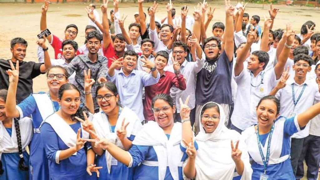 এসএসসির ফল প্রকাশ পাশের হার ৬২ দশমিক ২৫ শতাংশ