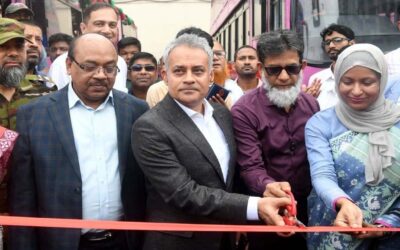 নারীদের স্বাচ্ছন্দ্যপূর্ণ যাতায়াত নিশ্চিতে পিংক বাস উদ্বোধন করলেন সড়কমন্ত্রী